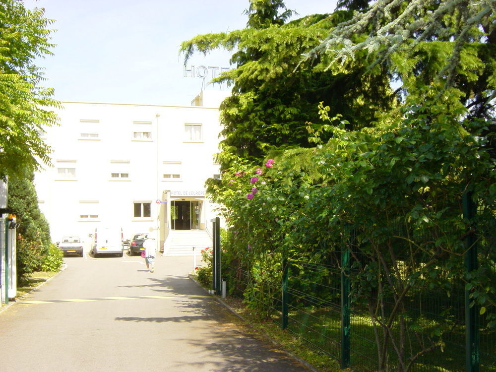 Hotel De L'Europe Pierre-Bénite Екстериор снимка